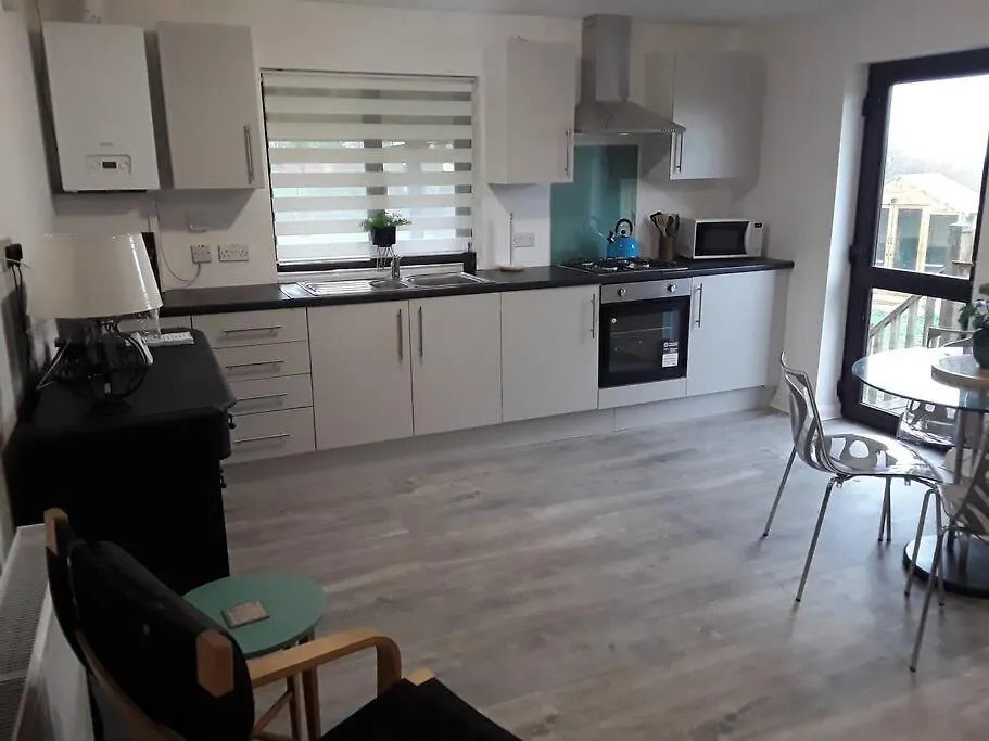 The Lodge, Countryside Living Churchdown بيت للعطل